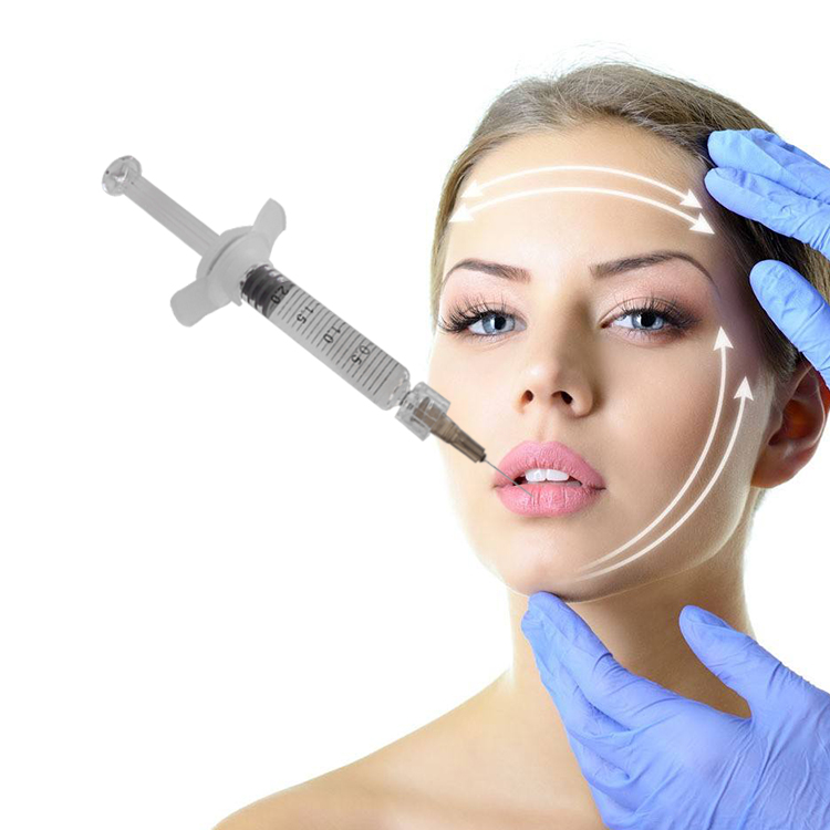 Injection de gel d'acide hyaluronique pour l'augmentation des lèvres et des seins